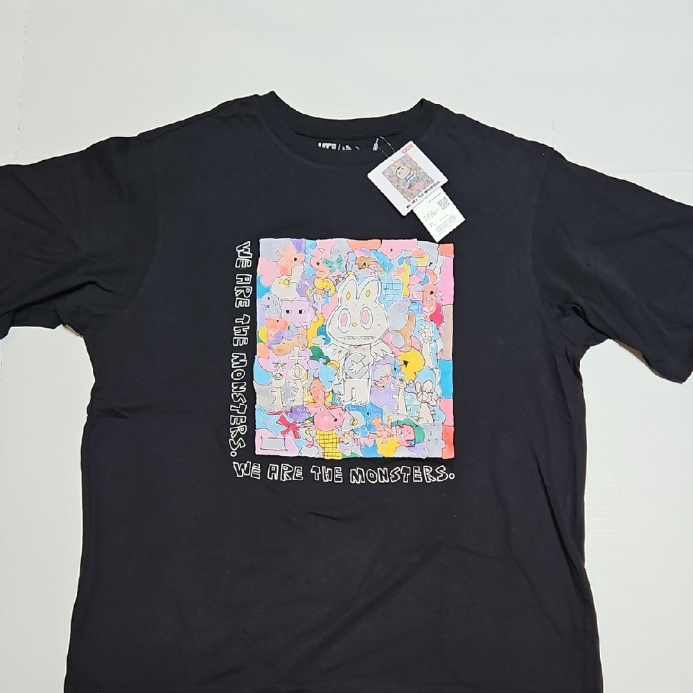 POP MART Uniqlo Black Graphic Short Sleeve Tee LABUBU PRINT